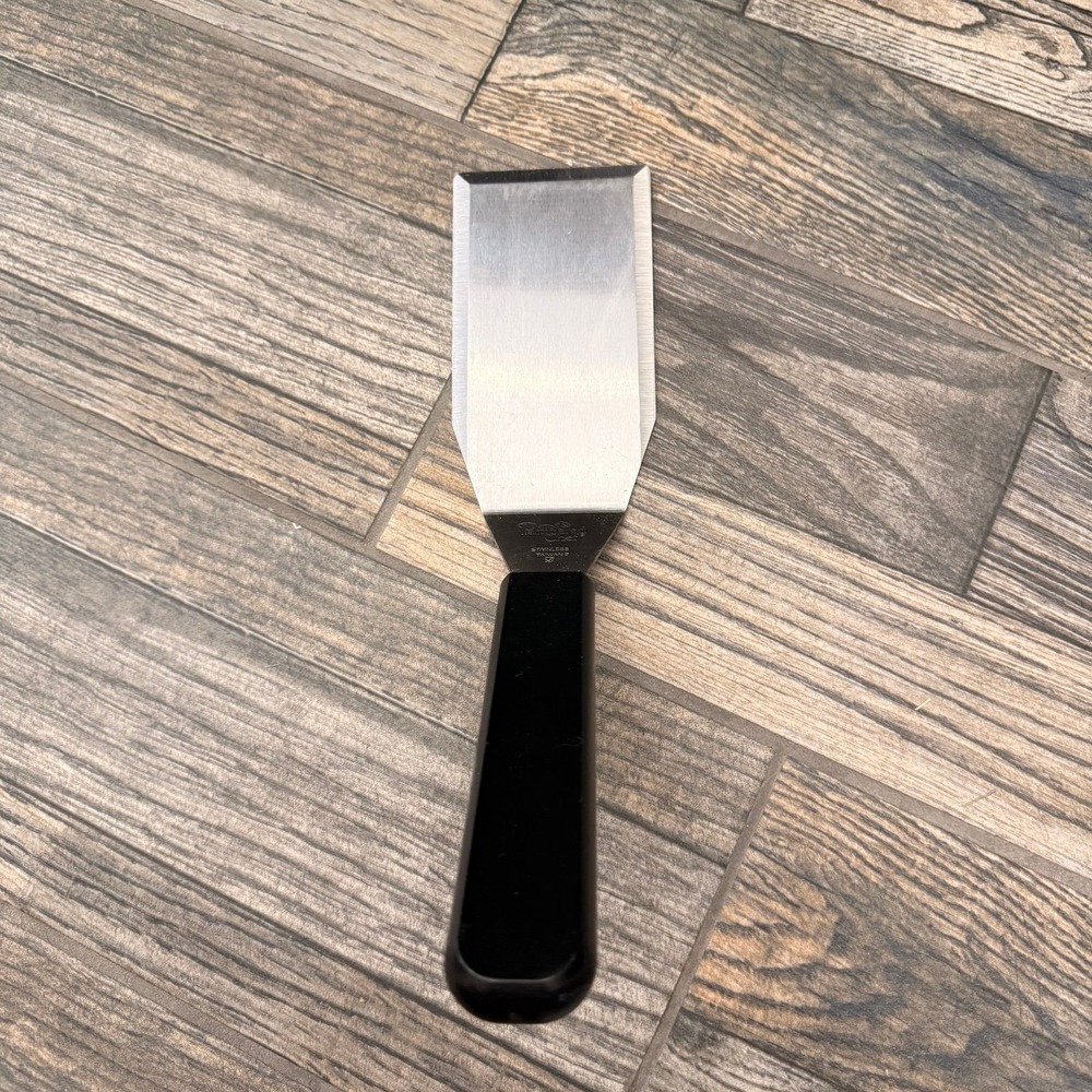 Pampered Chef large spatula
